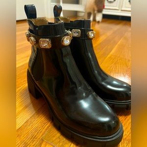 Steve Madden Hamlet Gold Black Gem Heeled Boots New Woman’s 8